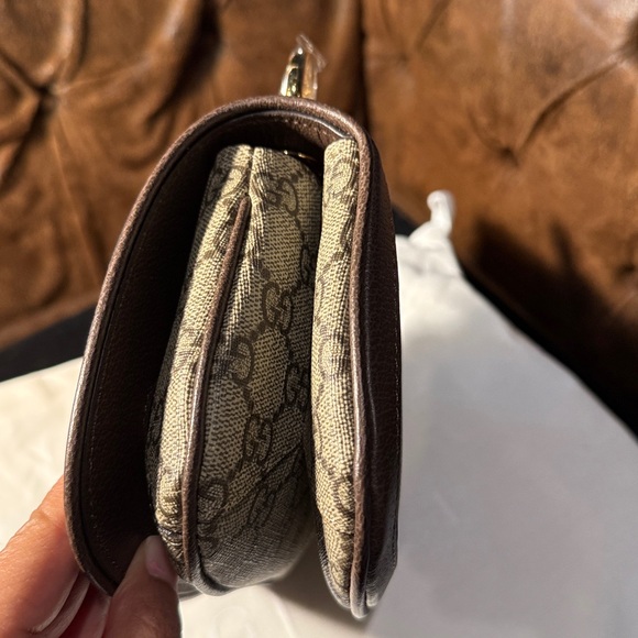 Gucci Tan and Gold Shoulder Bag - Picture 7 of 10